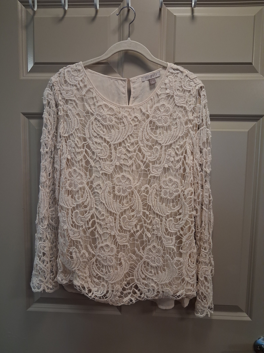 Roz & Ali Cream Crochet Lace Overlay Long Sleeve Blouse Size L